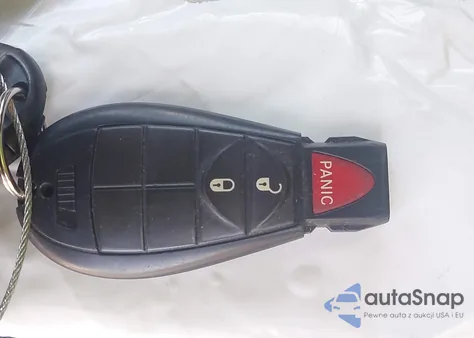 2011 Jeep Grand Cherokee Laredo z USA, uszkodzony, nr VIN 1J4RR4GG8BC587311